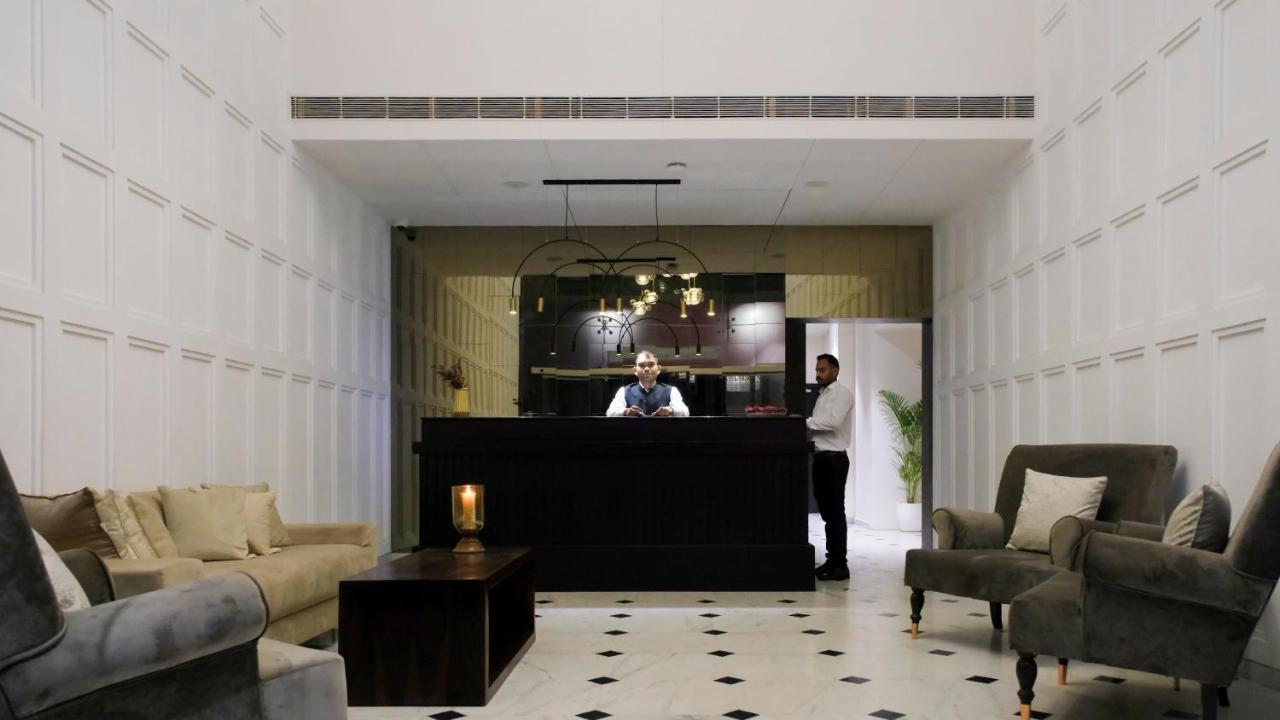 The Wallflower Hotel Kota  Bagian luar foto