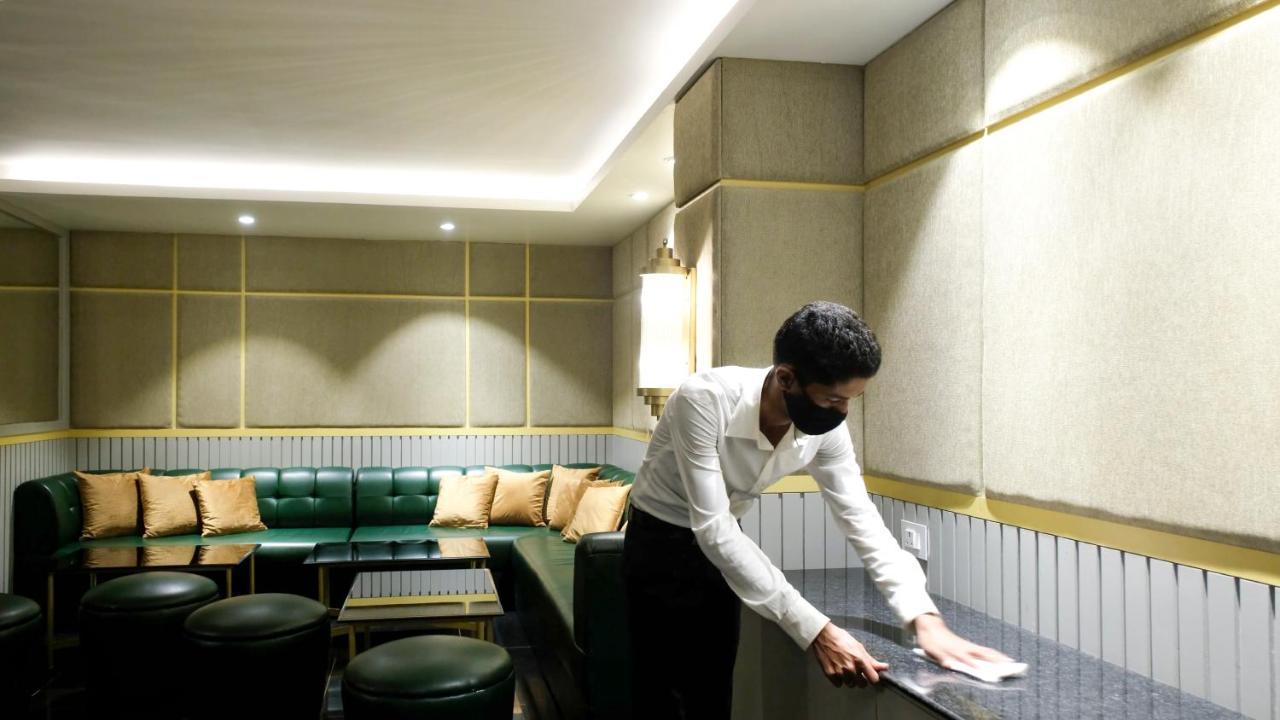 The Wallflower Hotel Kota  Bagian luar foto