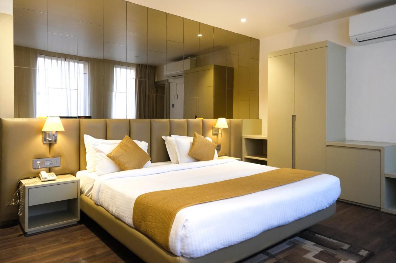 The Wallflower Hotel Kota  Bagian luar foto