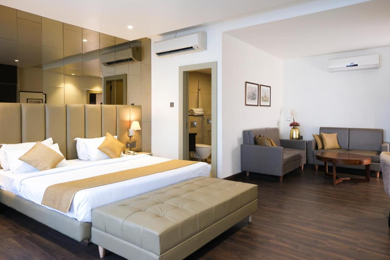 The Wallflower Hotel Kota  Bagian luar foto